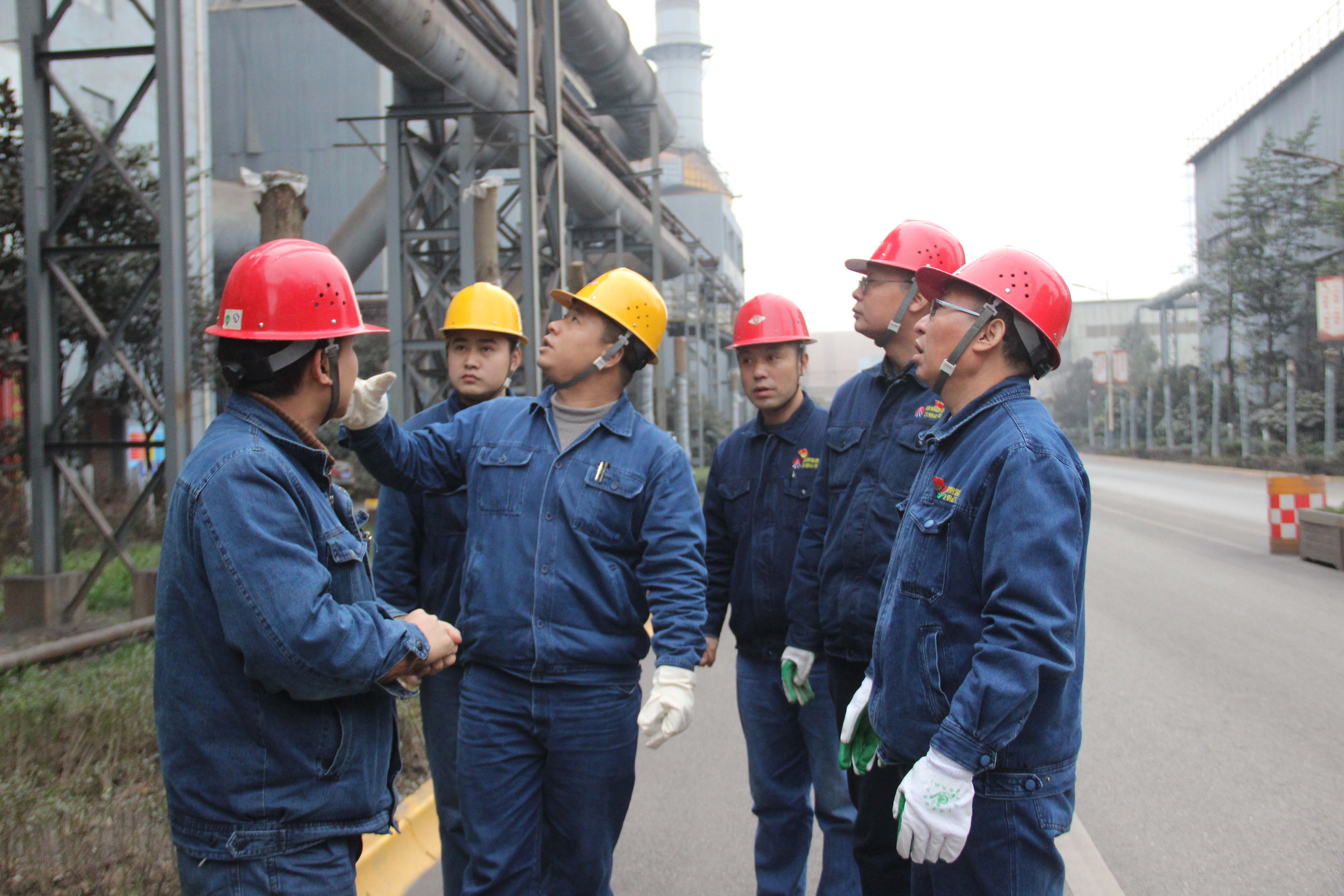 再出实招，筑牢安全防线