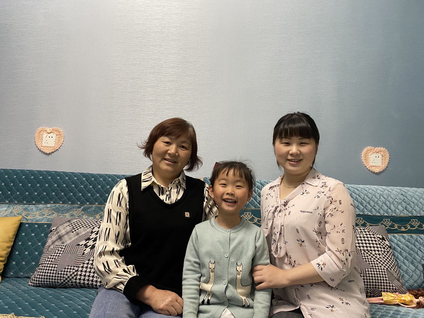 今天，我们把朋友圈留给她……