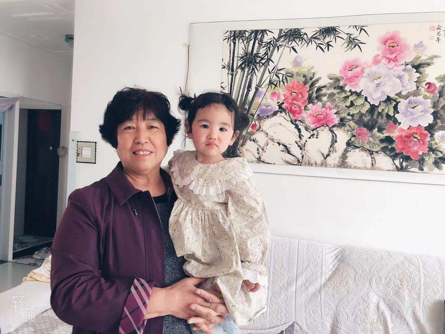 今天，我们把朋友圈留给她……