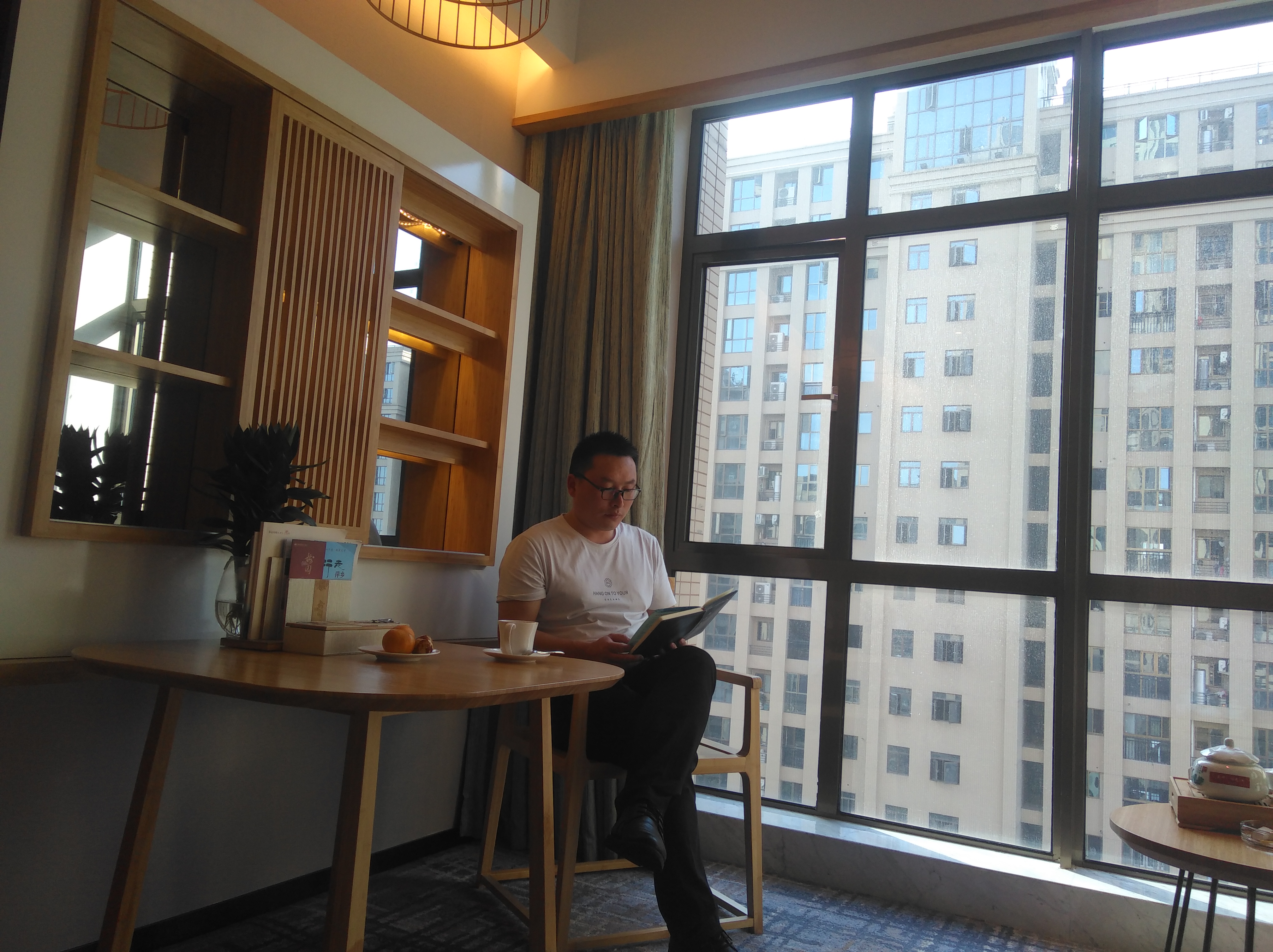 一个妻子眼里的劳模丈夫