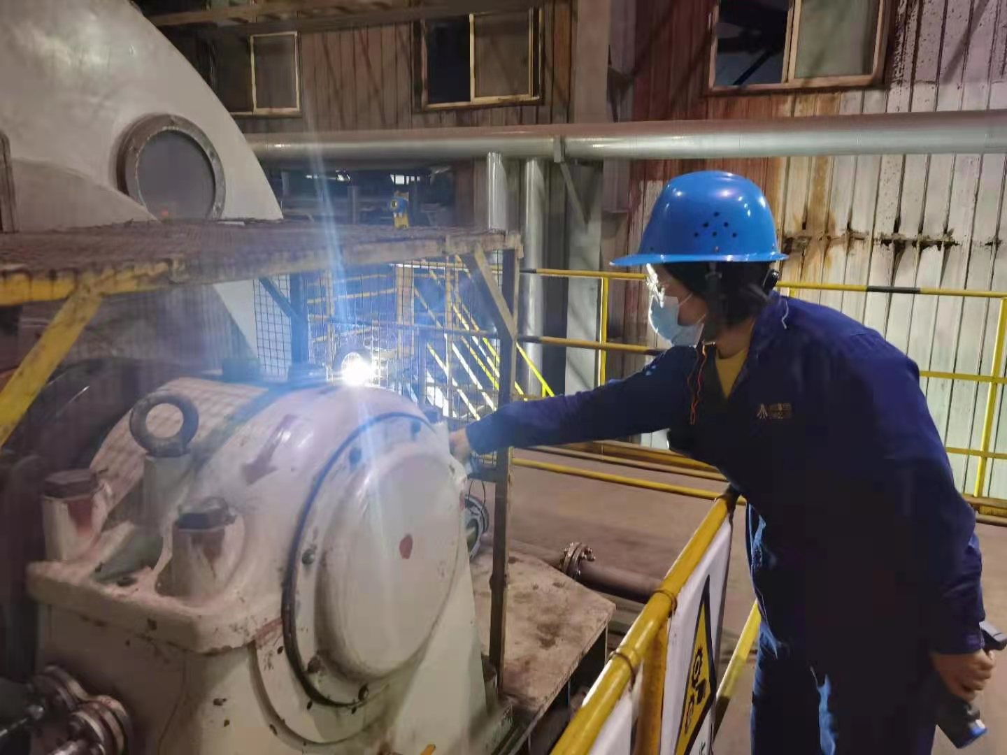 “三从”防治职业病,建设美丽幸福新陕钢 “三从”防治职业病,建设美丽幸福新陕钢