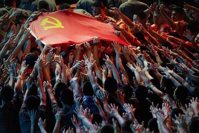 建党一百年，歌颂新篇章