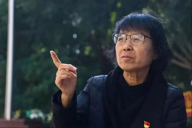 感怀平凡英雄信念 不忘共产党人初心 ----学习张桂梅老师事迹有感 感怀平凡英雄信念 不忘共产党人初心 ----学习张桂梅老师事迹有感