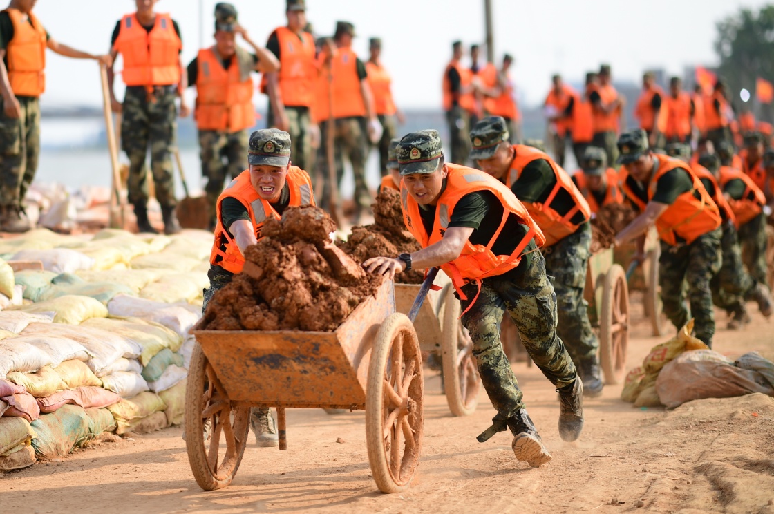 写给郑州：水中逆行  梦里安康