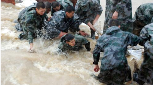 爱的传递永远比洪水冲击迅疾猛烈