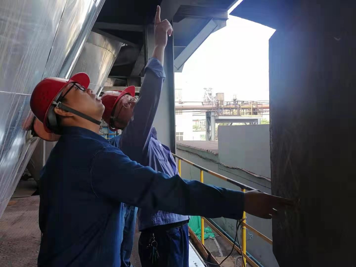 护航“十四运” 安全“紧相随” 护航“十四运” 安全“紧相随”