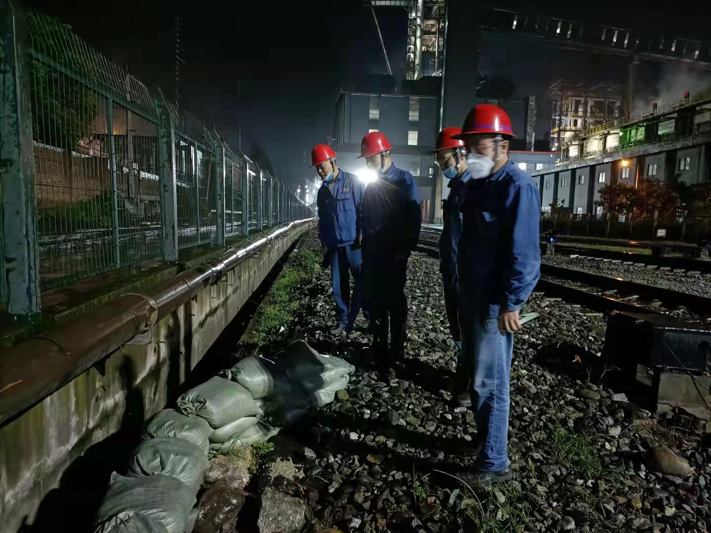 护航“十四运” 安全“紧相随” 护航“十四运” 安全“紧相随”