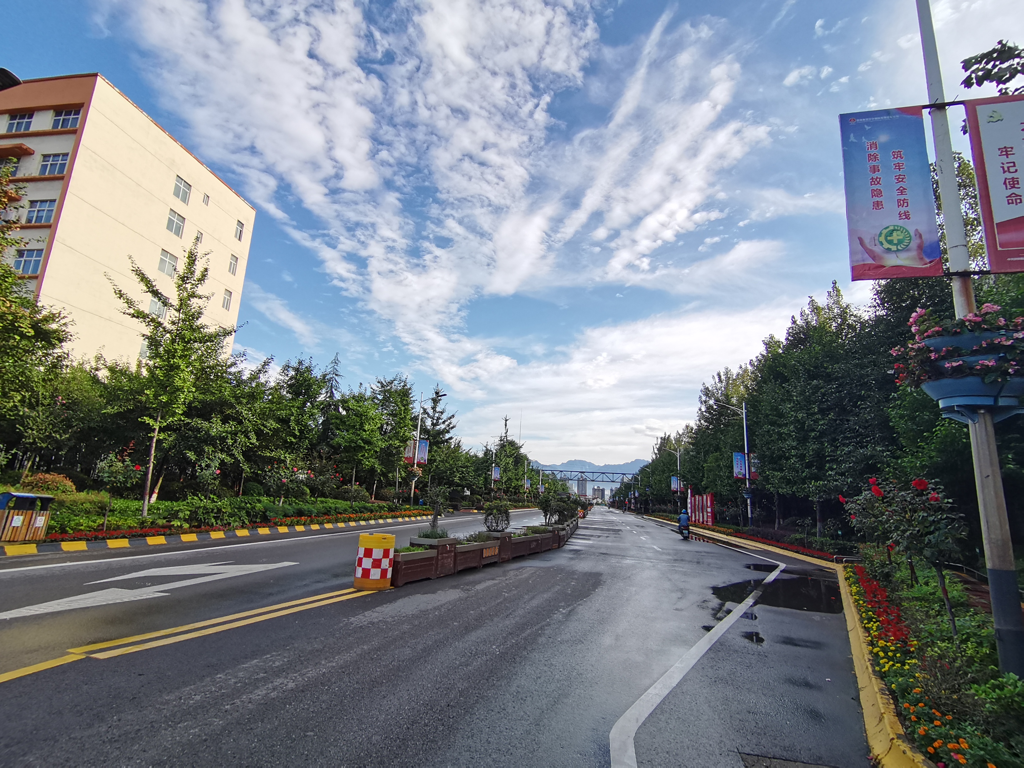 当中秋遇上汉钢蓝