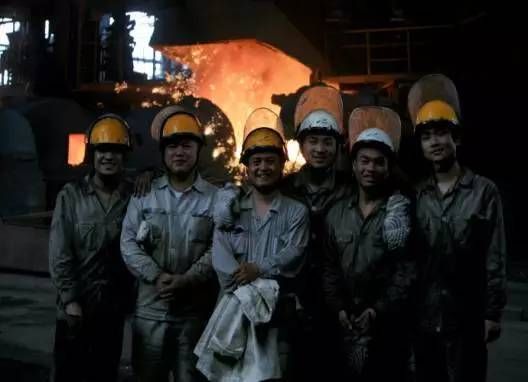 钢铁脊梁，振国希望