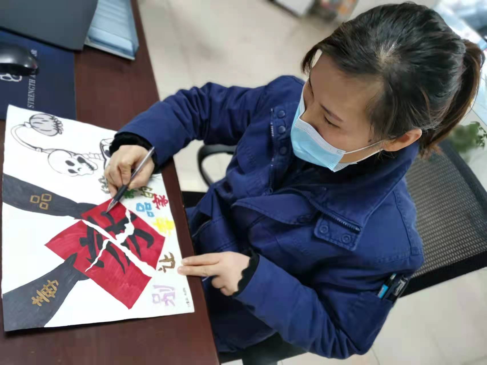 “巾帼女将”胡林:检斤一线柔肩挑重担 “巾帼女将”胡林:检斤一线柔肩挑重担