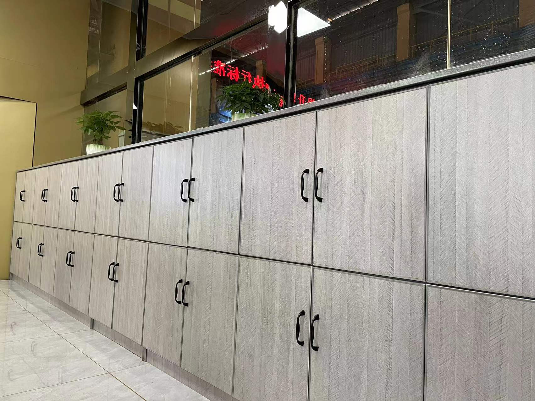 这里的储物柜“上线”了 这里的储物柜“上线”了