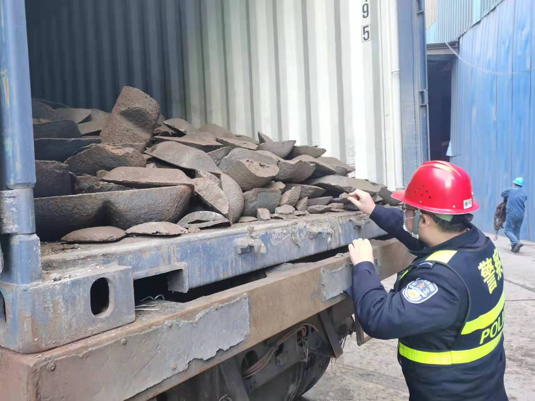 坚持标本兼治,深化防控措施 保障公司发展环境安全平稳 ——保卫部2021年工作综述 坚持标本兼治,深化防控措施 保障公司发展环境安全平稳 ——保卫部2021年工作综述