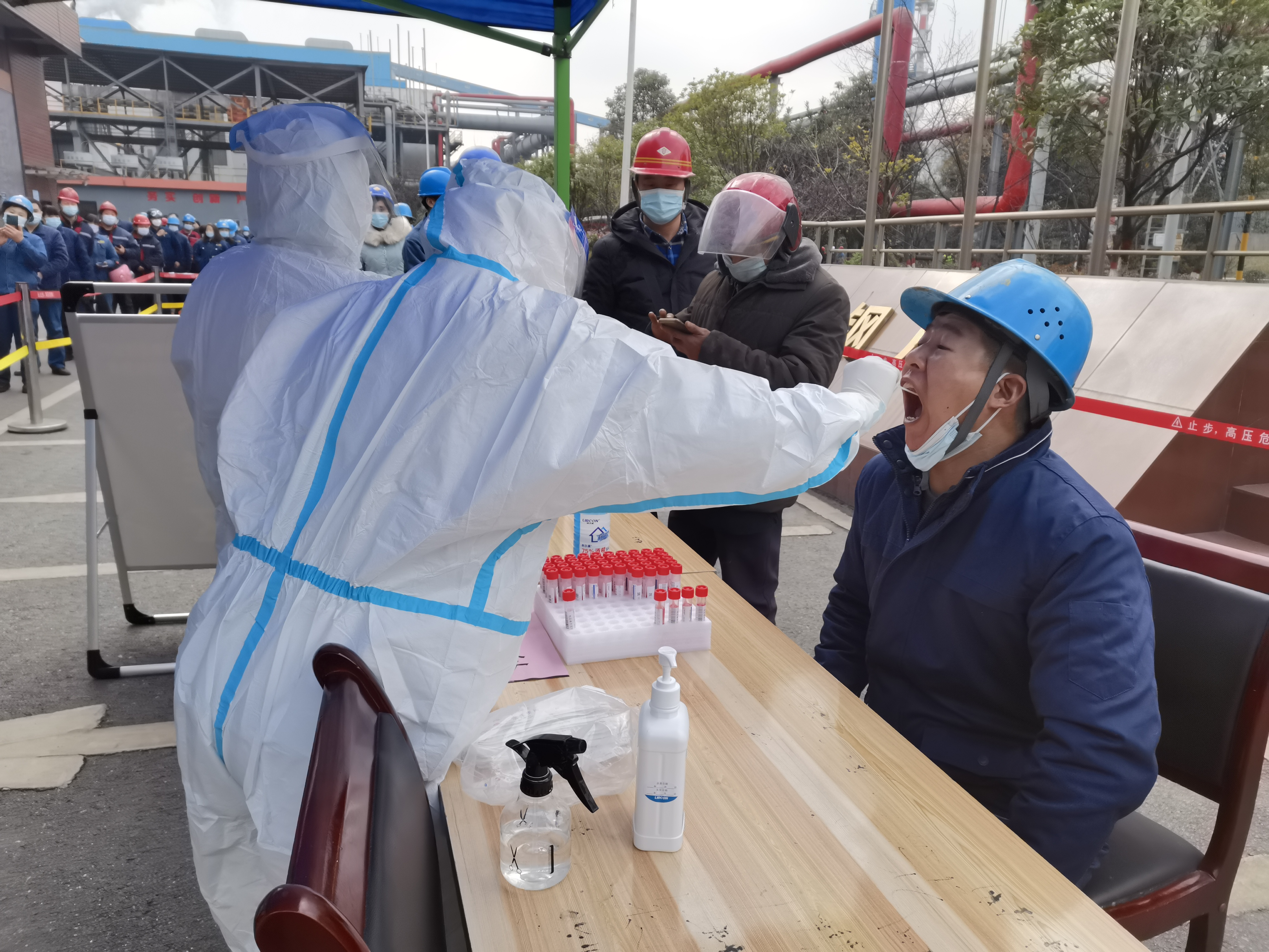 你好，抗疫“大白”