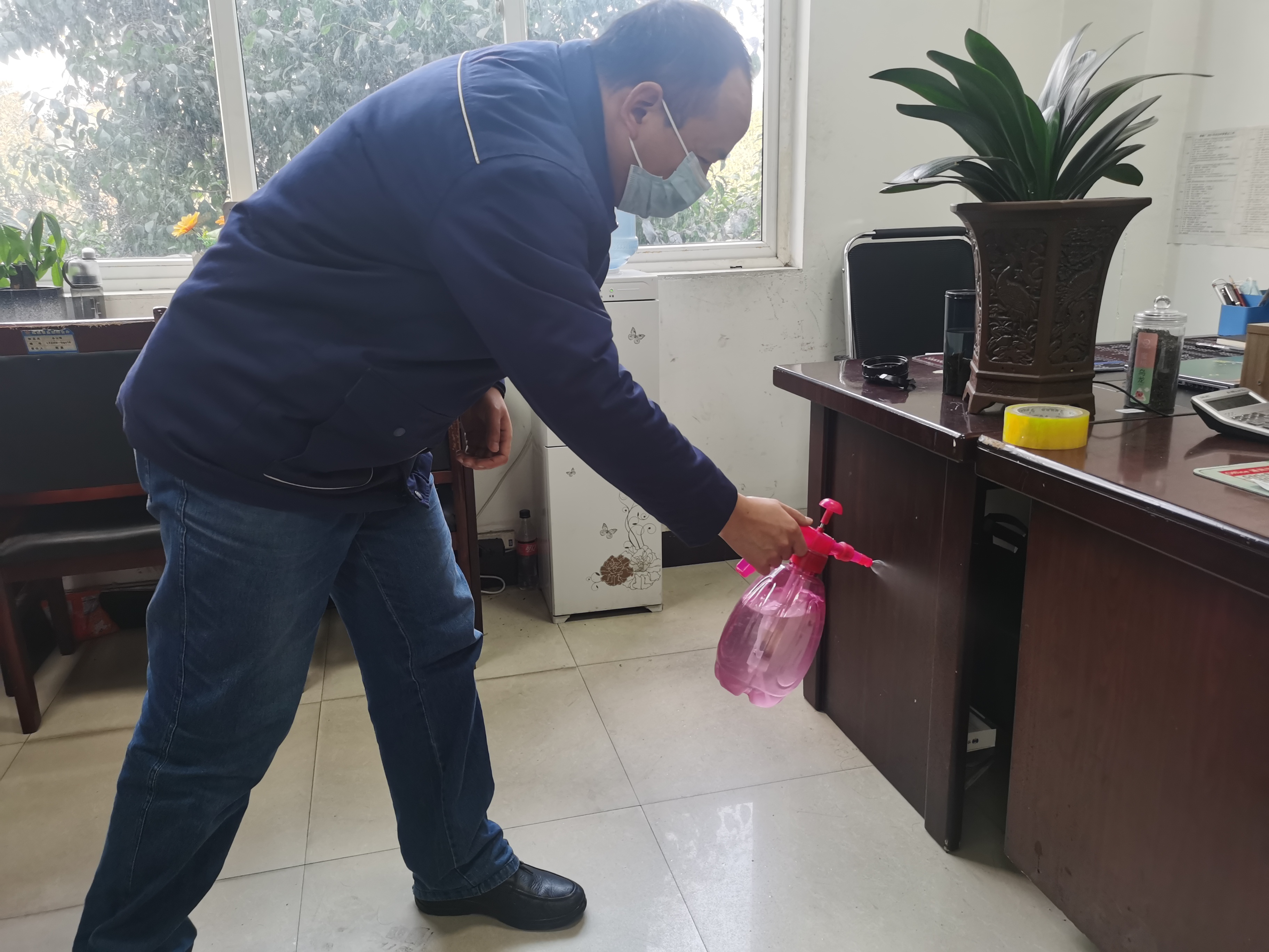 党建领航 筑牢新年“防疫墙” 党建领航 筑牢新年“防疫墙”