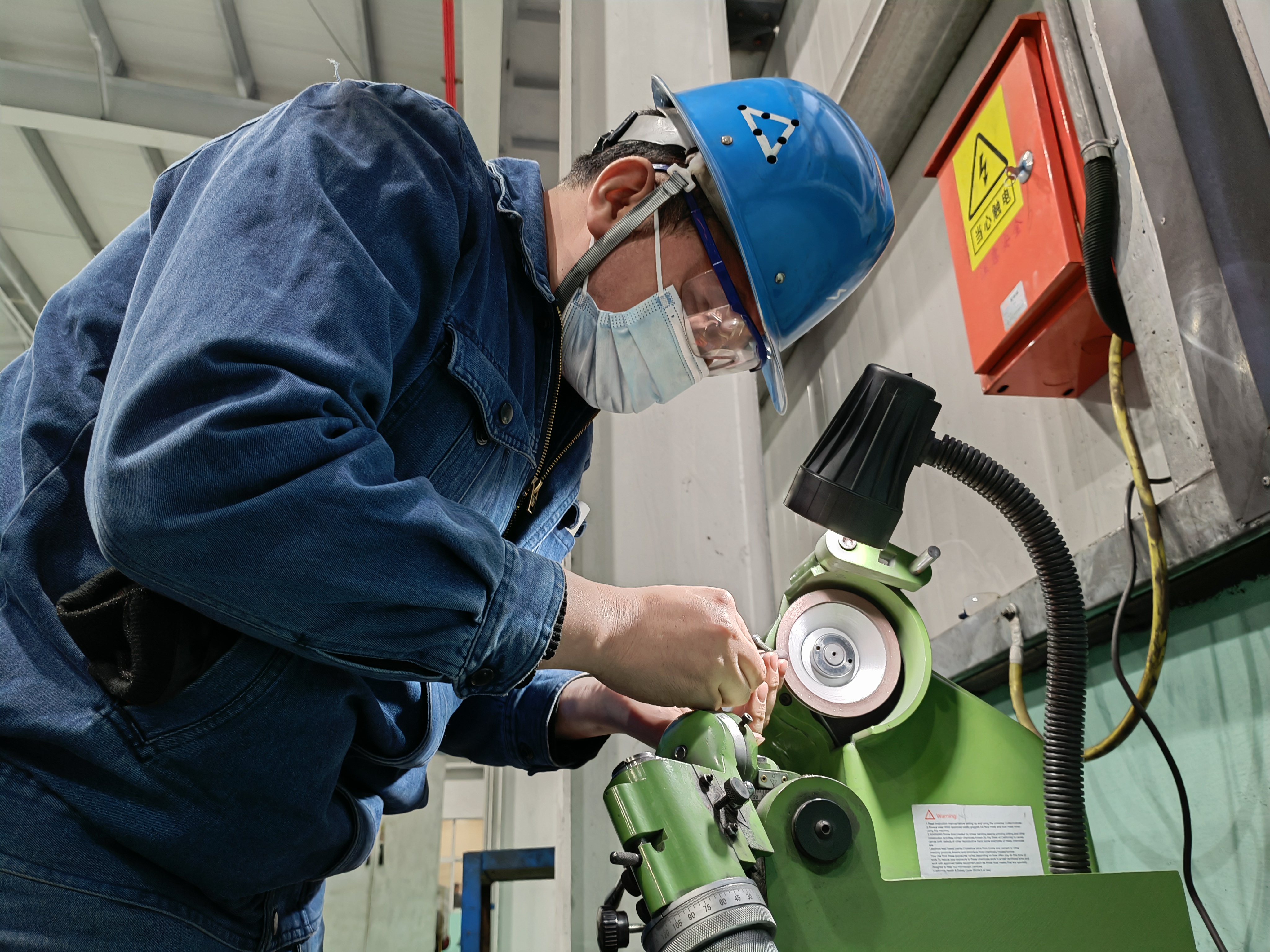 点赞!看他从“机加小白”到“技术状元”的成功逆袭之路 点赞!看他从“机加小白”到“技术状元”的成功逆袭之路