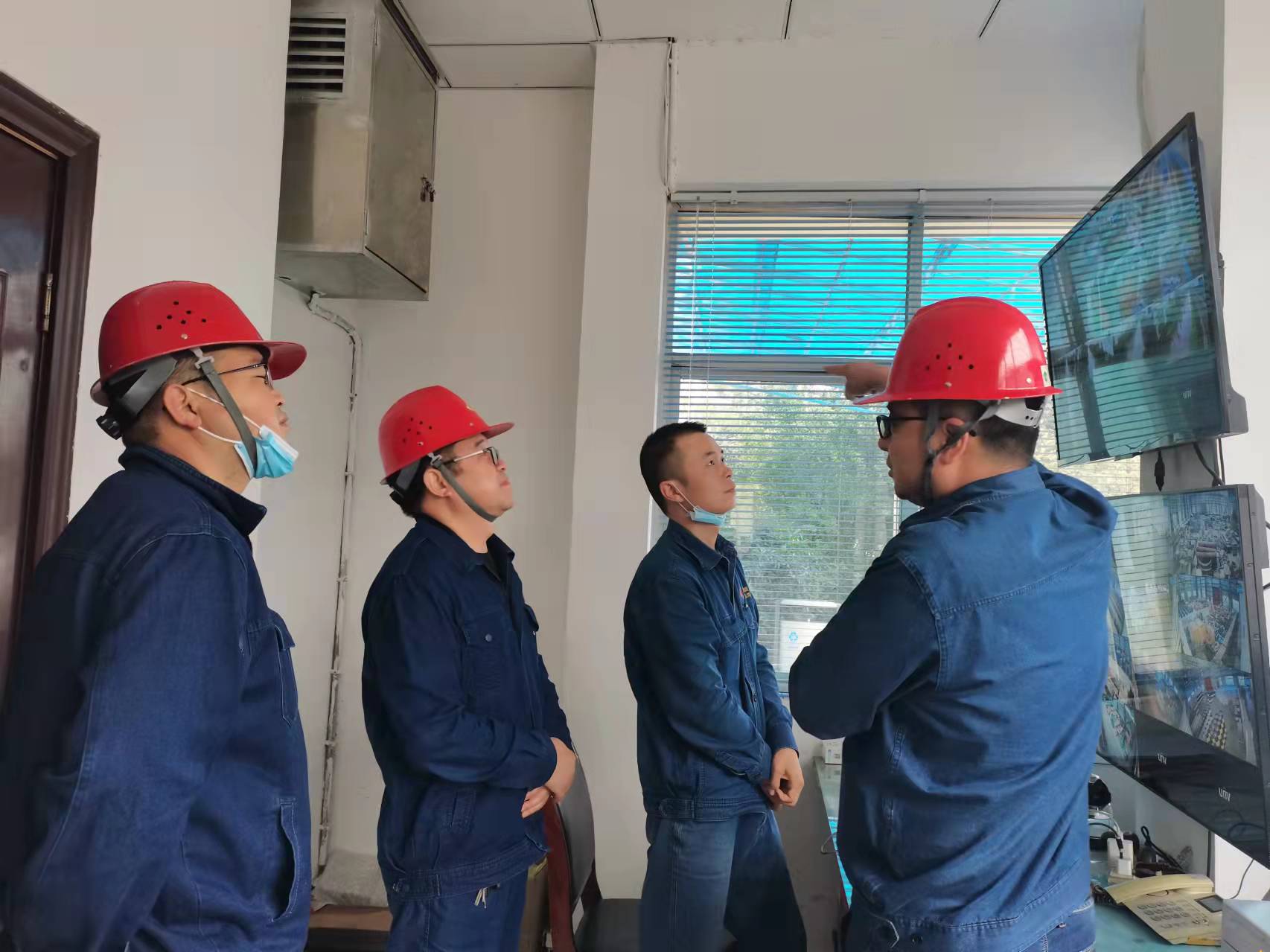 “三驾马车”为拉动管理“保驾护航” “三驾马车”为拉动管理“保驾护航”