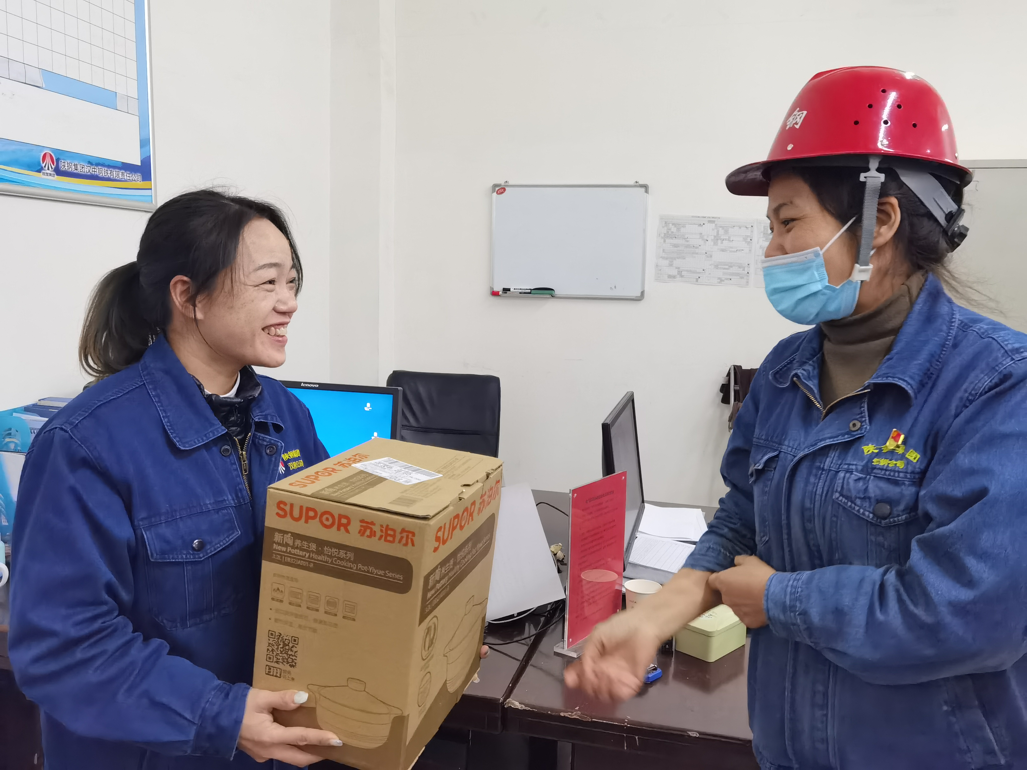 巾帼英姿展风采,担当奉献绽芳华 巾帼英姿展风采,担当奉献绽芳华