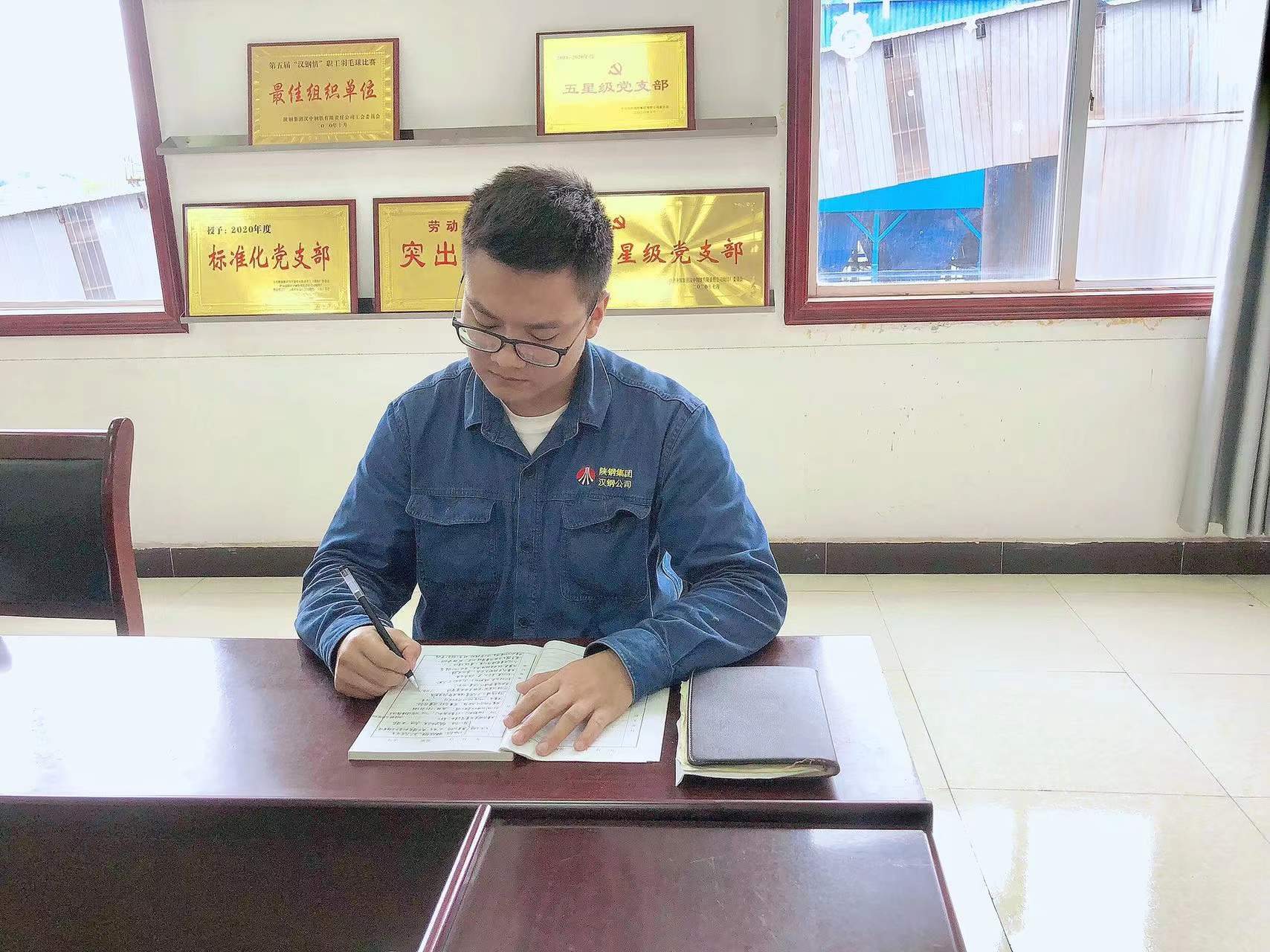 入职第一年,“小鲜肉”们有话说 入职第一年,“小鲜肉”们有话说