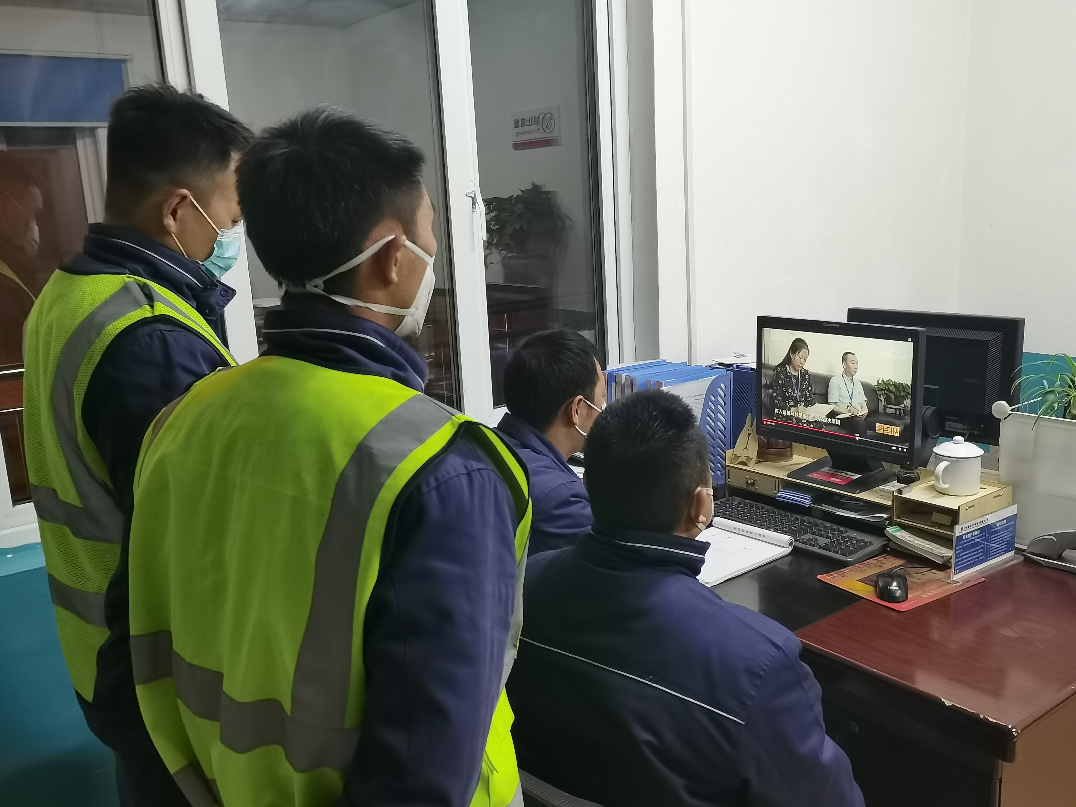 以案为鉴 时刻警醒,物流中心积极组织观看《零容忍》《廉鉴》专题片形成热潮 以案为鉴 时刻警醒,物流中心积极组织观看《零容忍》《廉鉴》专题片形成热潮