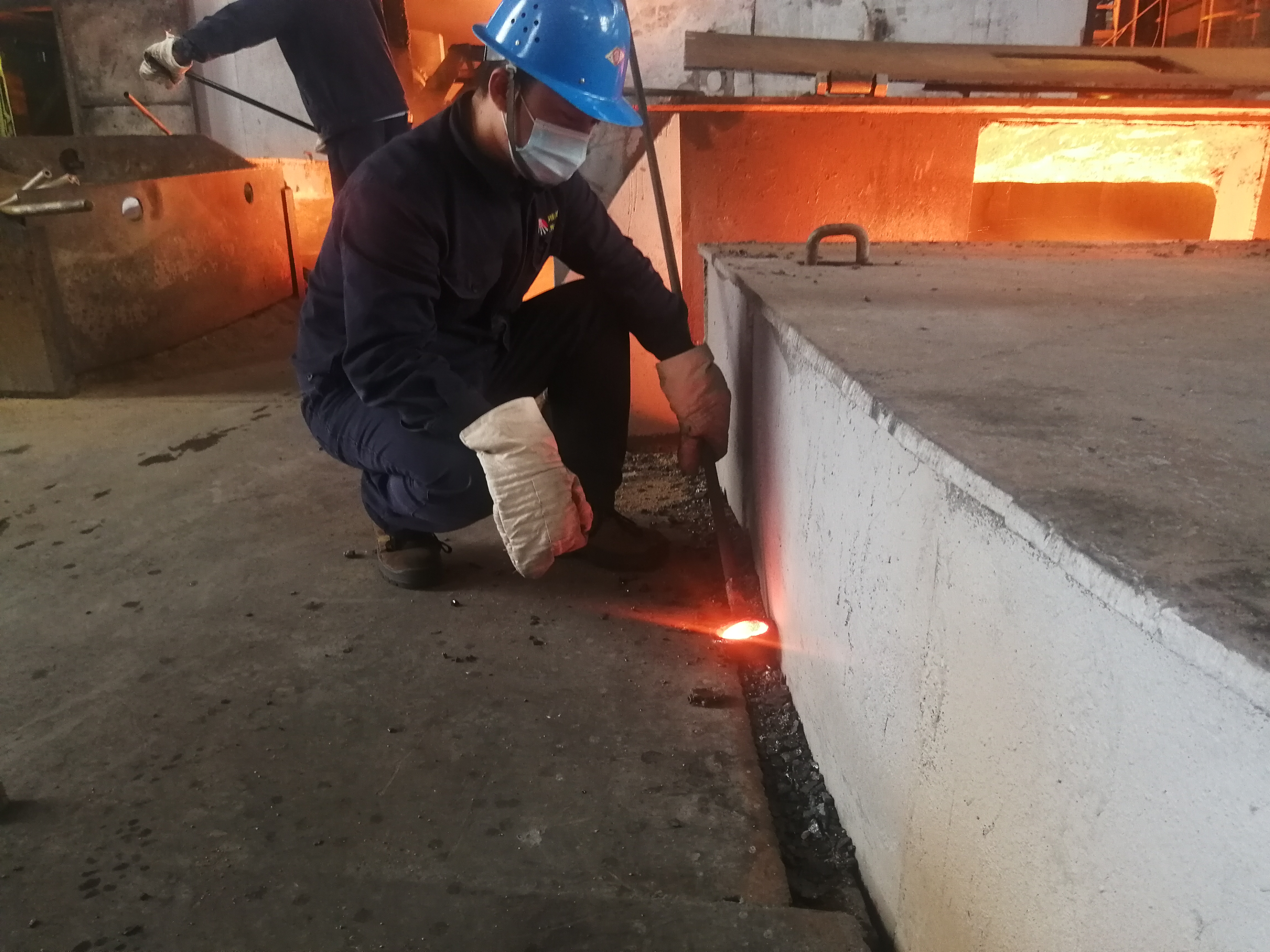 冬寒人暖,我们的故事你要听吗? 冬寒人暖,我们的故事你要听吗?