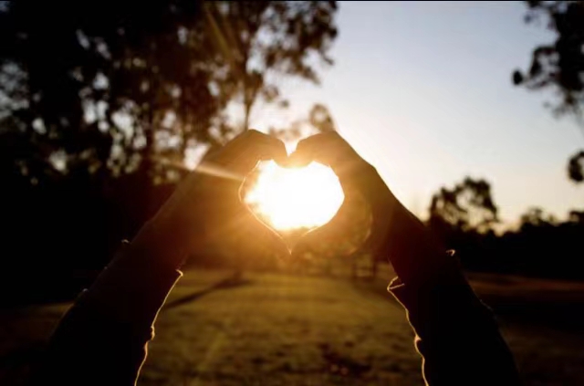 爱你，成为你的光！