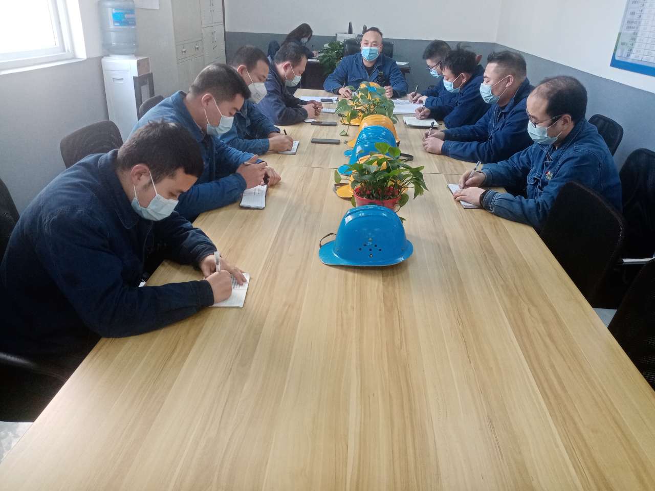 轧钢厂“三聚焦”促稳定  让设备过好“年”