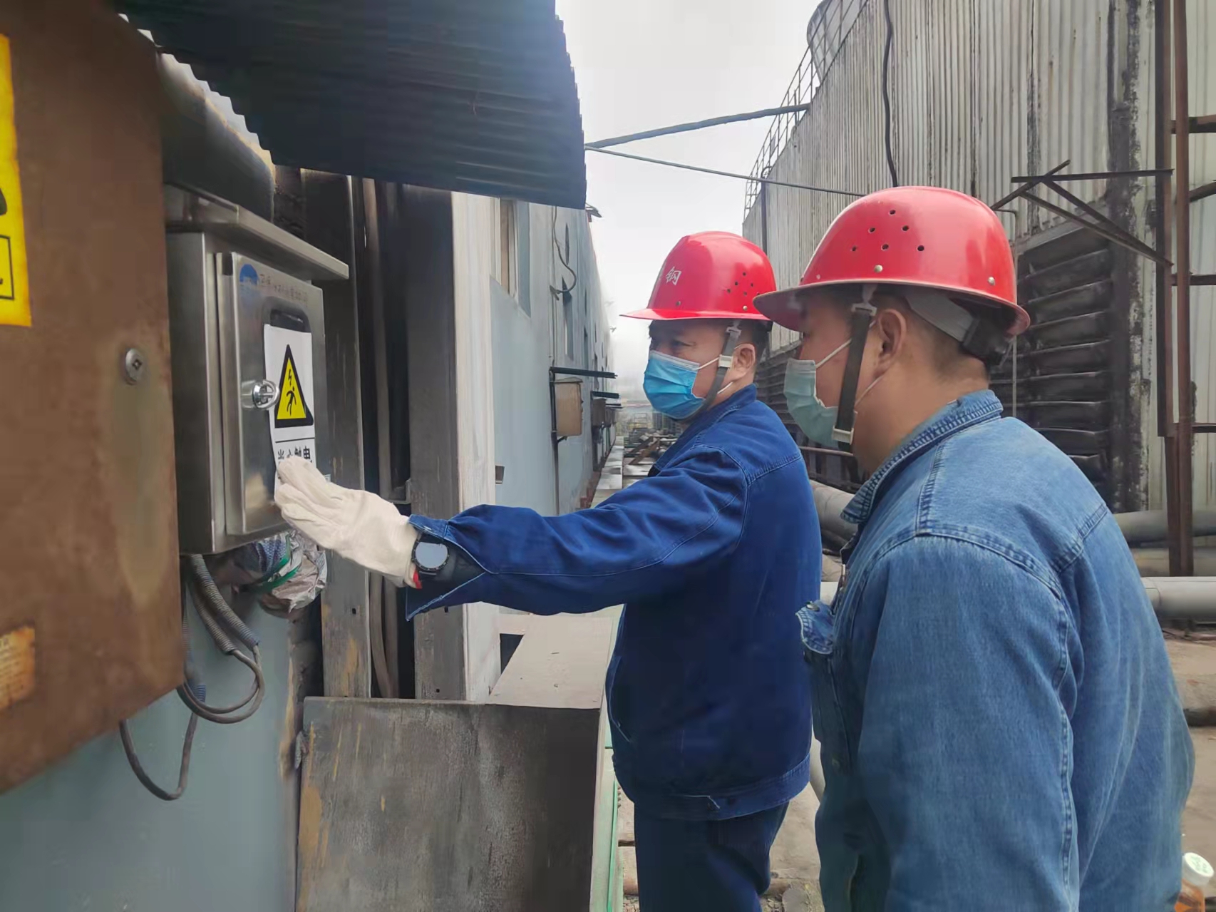 党旗领航聚合力，安全环保不打烊