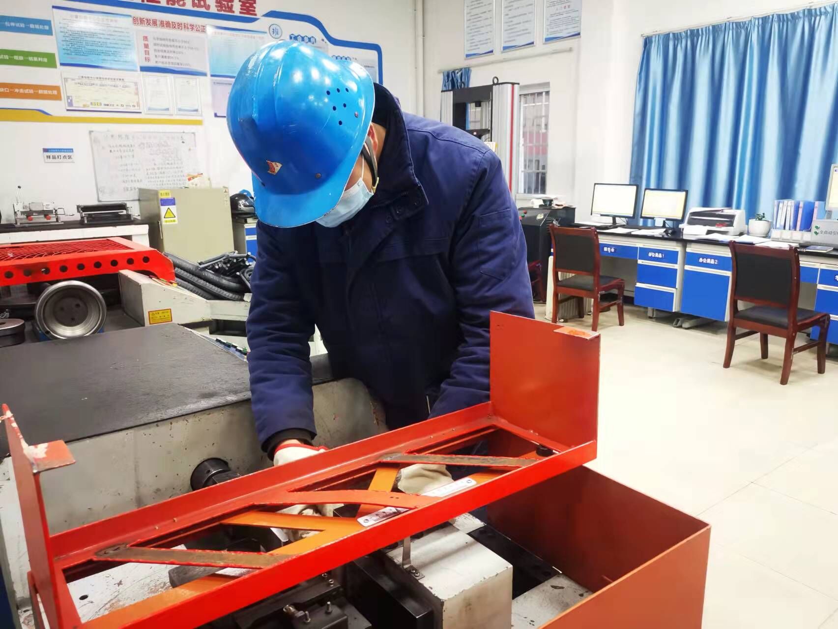 擦亮设备管理精准牌 细耕设备安全责任田 擦亮设备管理精准牌 细耕设备安全责任田