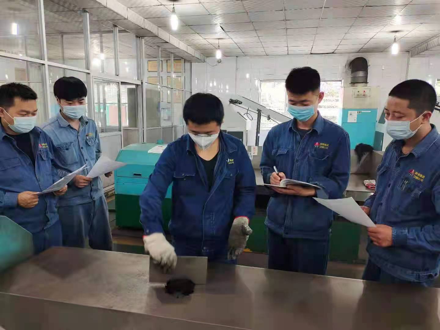 除夕夜我们在这“团聚” 除夕夜我们在这“团聚”