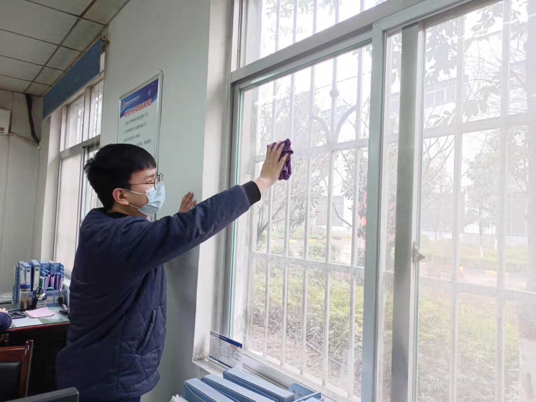 以厂为家，钟情相伴