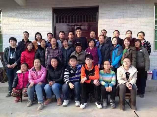 光影重叠,让“团圆年”留在瞬间 光影重叠,让“团圆年”留在瞬间