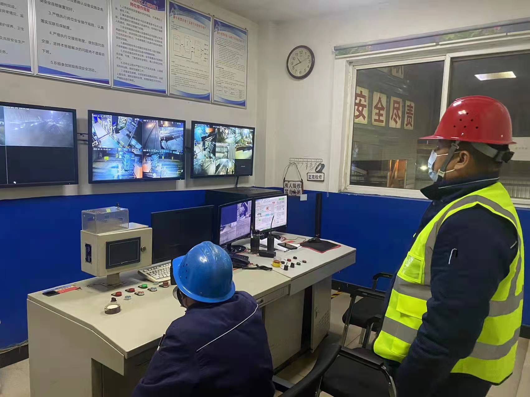 铁运线上的最“酷”背影 铁运线上的最“酷”背影