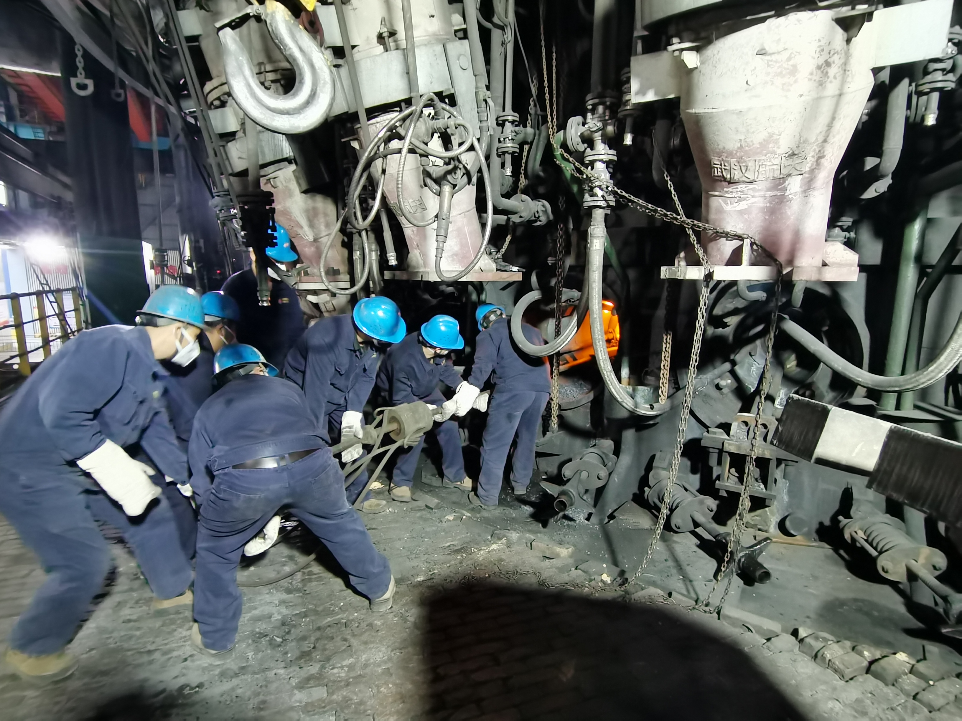 打好“三副牌”  助推铁前生产稳定顺行