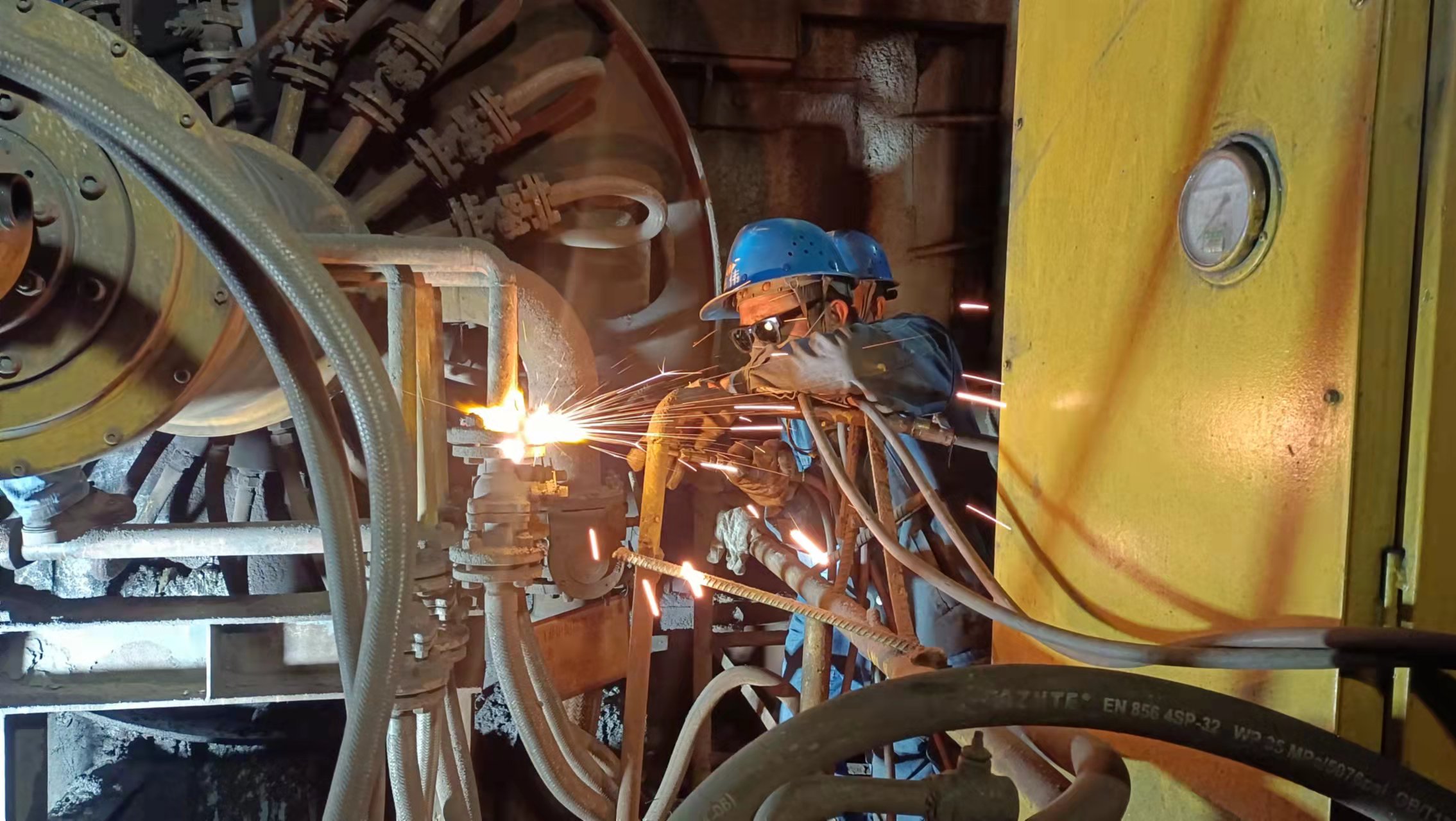 铆足干劲，打好新年开局战！