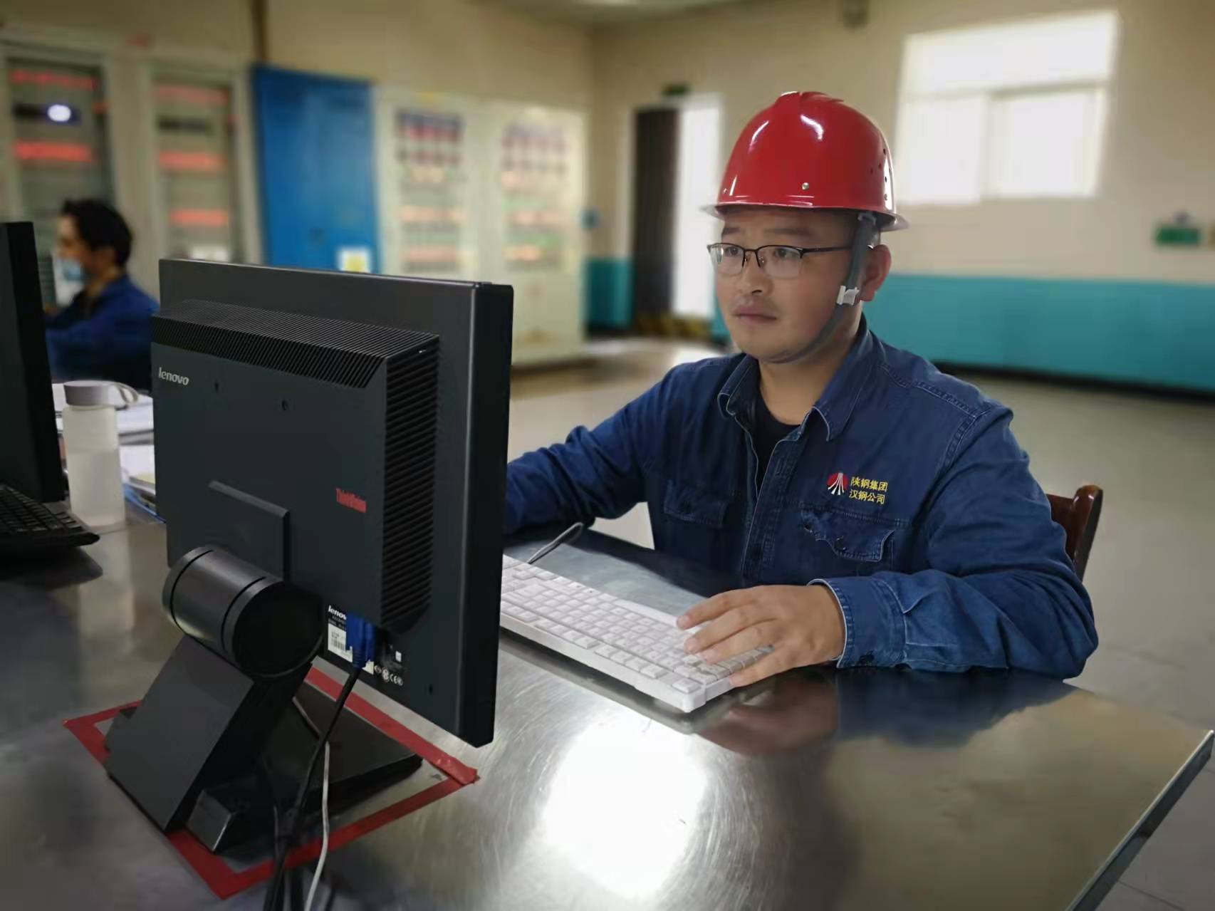 尽责务实谋创新,授业解惑促发展 ——记2021年陕钢集团“先进工作者”彭雅璐 尽责务实谋创新,授业解惑促发展 ——记2021年陕钢集团“先进工作者”彭雅璐