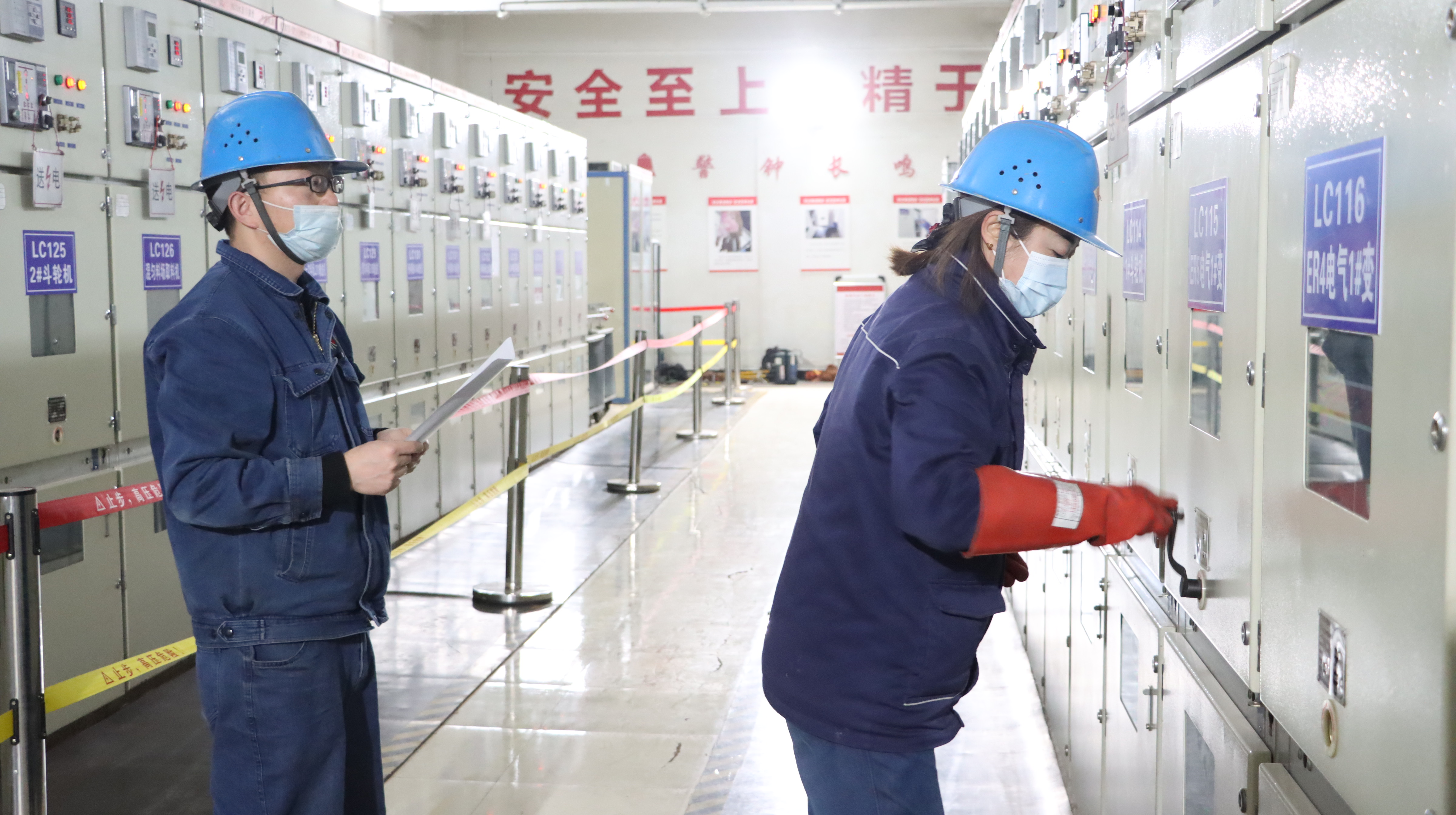 检修掠影：寒风冷雨中，有他们暖心守护