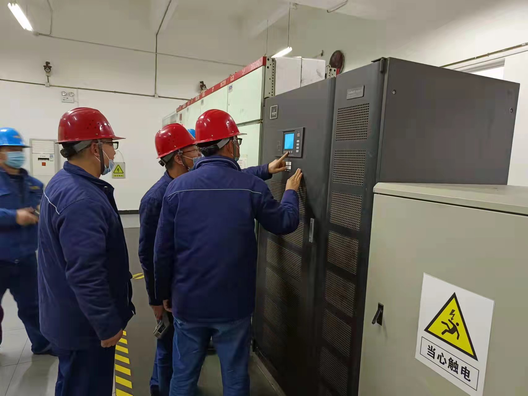 “三板斧”打造创新班组