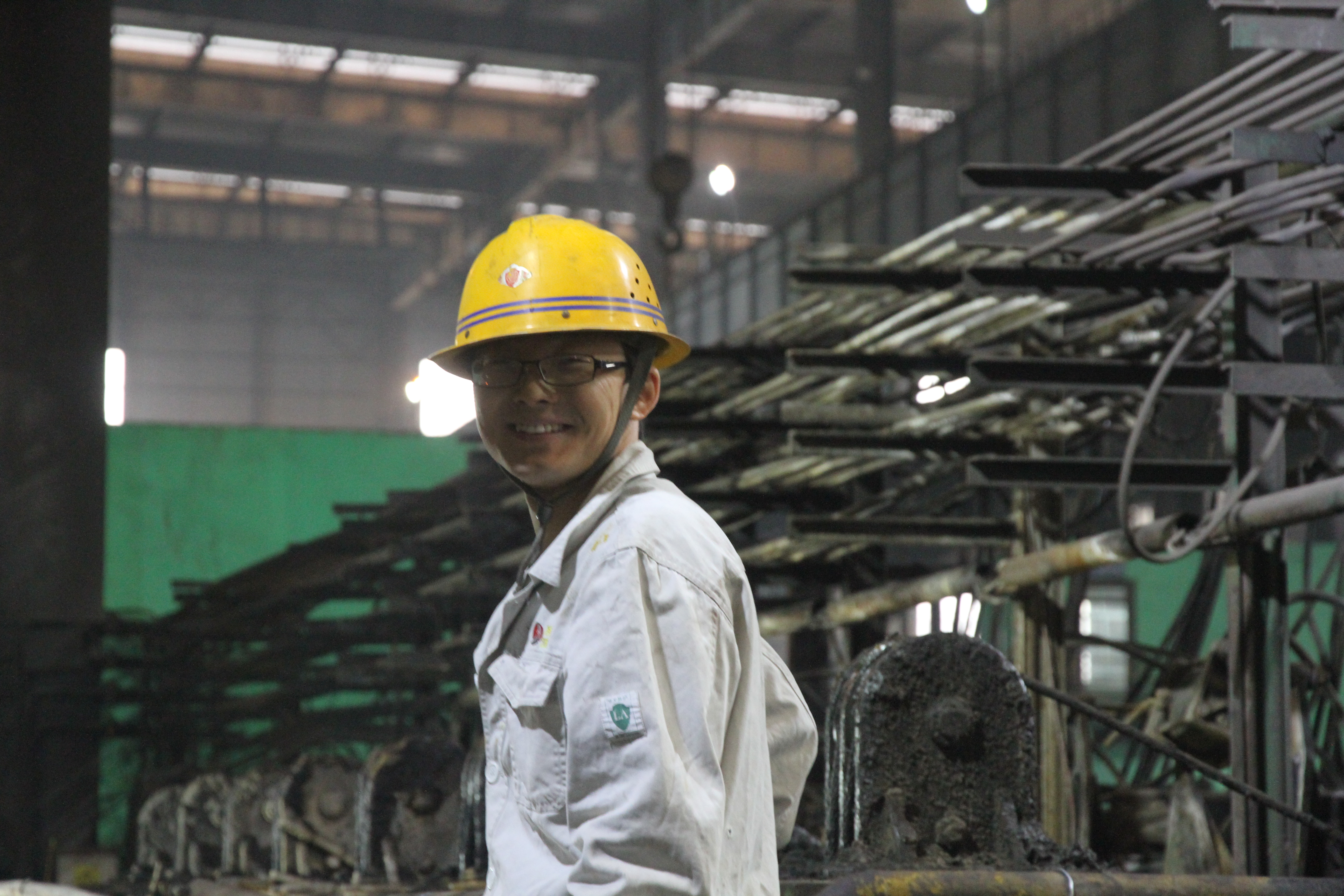 “细”字当头勇担当----记陕钢集团先进工作者申超锋