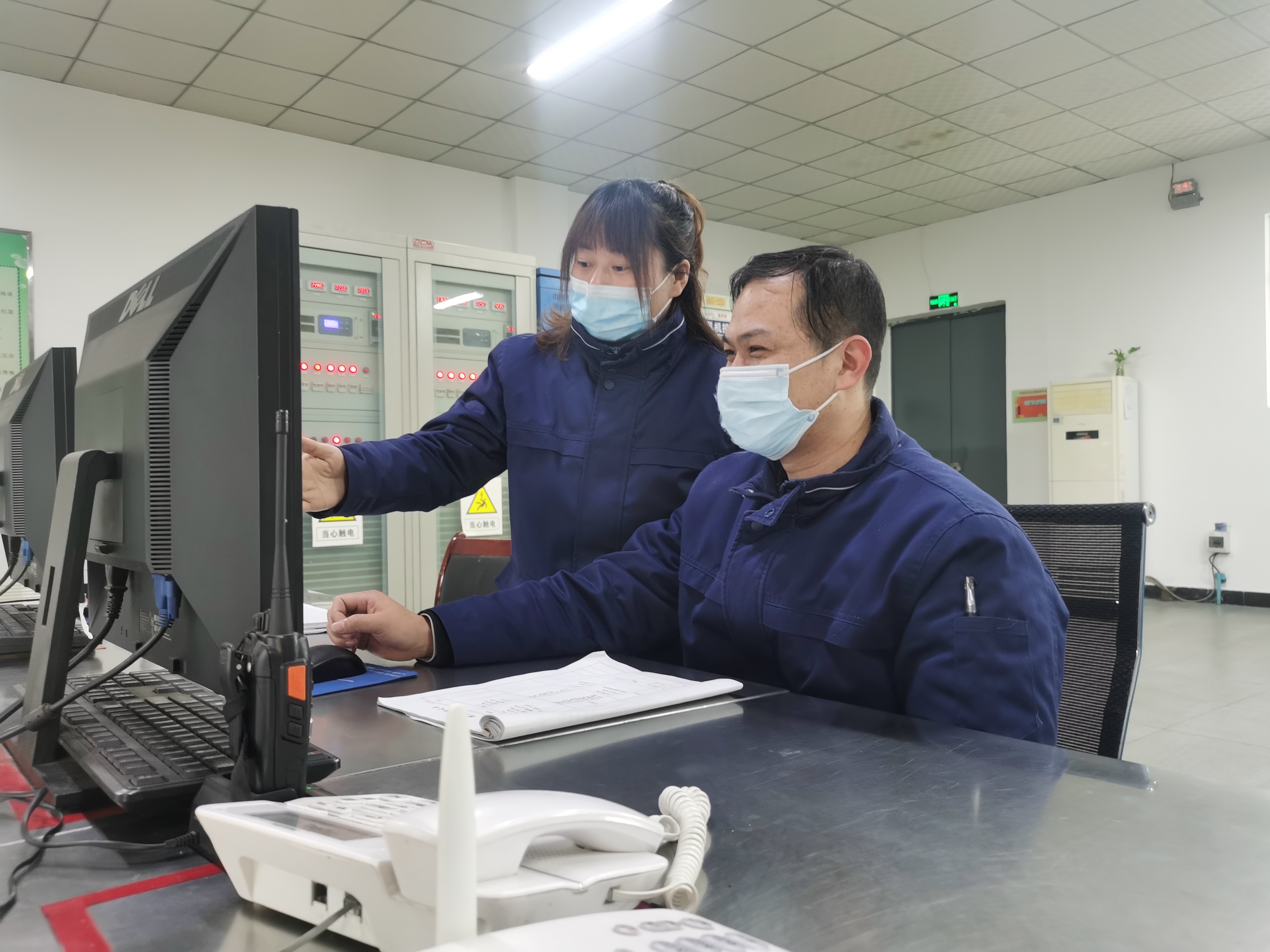 暖春之时,他们同绘最美“春耕图” 暖春之时,他们同绘最美“春耕图”