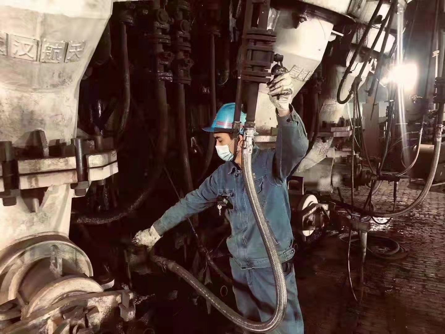 暖春之时,他们同绘最美“春耕图” 暖春之时,他们同绘最美“春耕图”