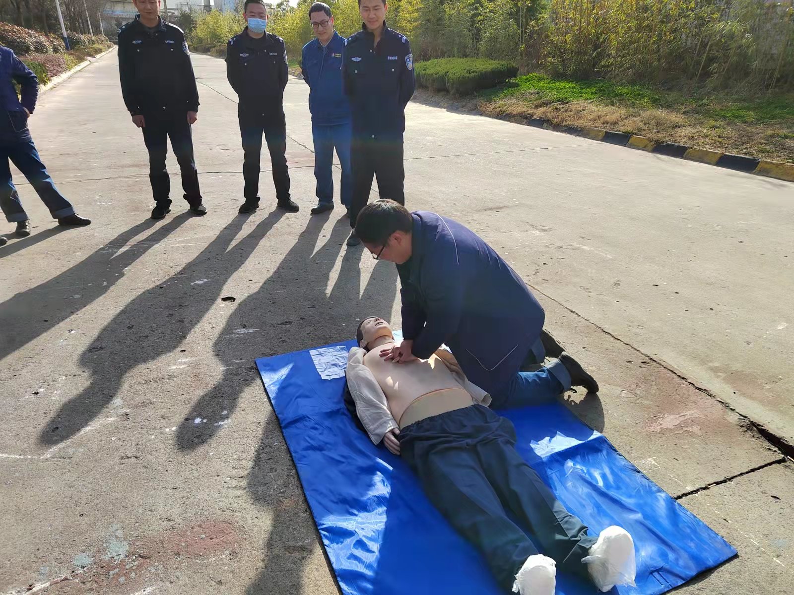 党员“堡垒”助理安全“三化问题”消弭