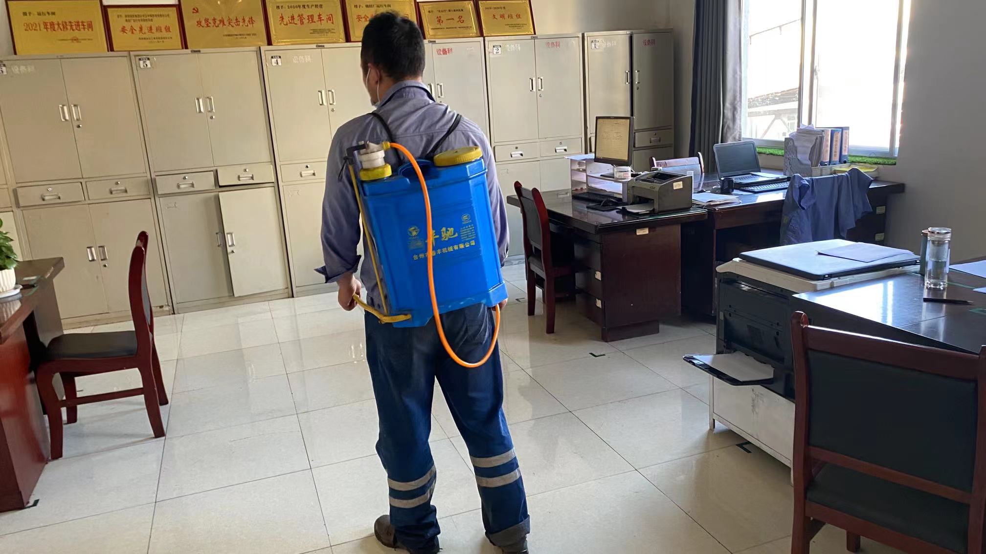 强化责任落实再紧“疫情防控弦”