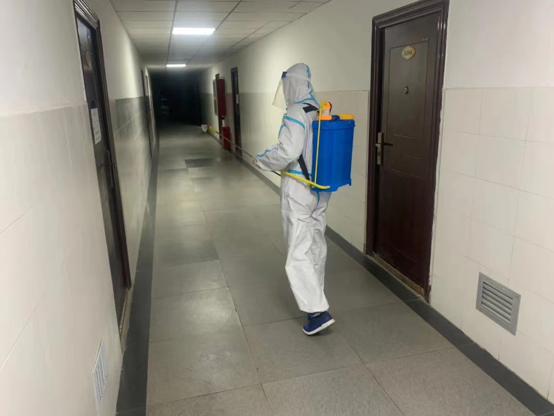 “疫”不容辞  坚守有“度”