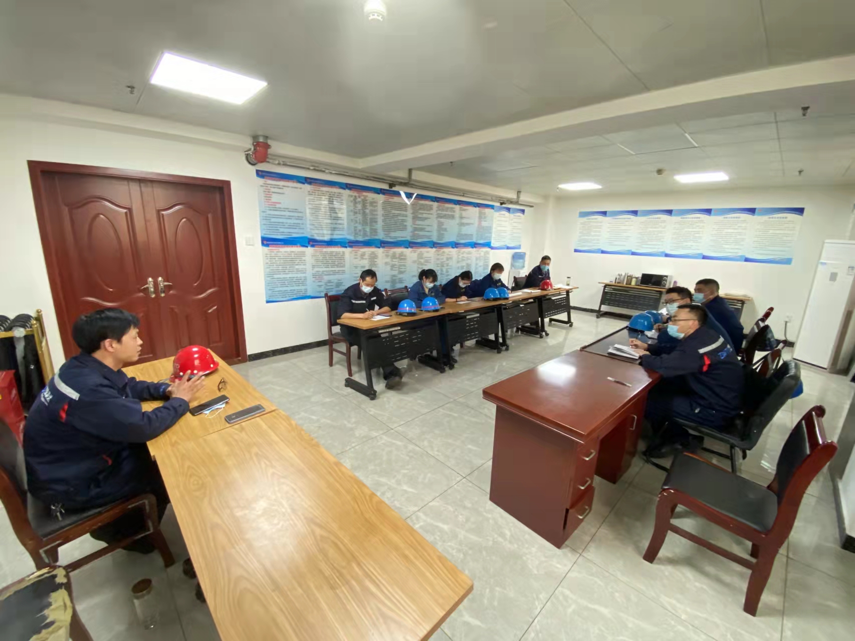 全力推进超低排放 坚决打赢蓝天保卫战