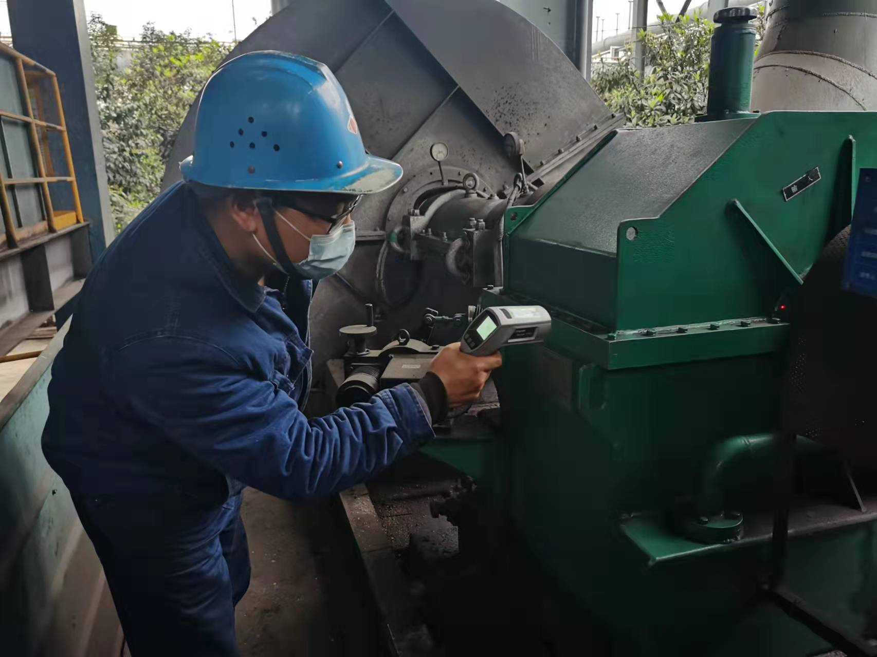 看他,奋斗向未来 看他,奋斗向未来