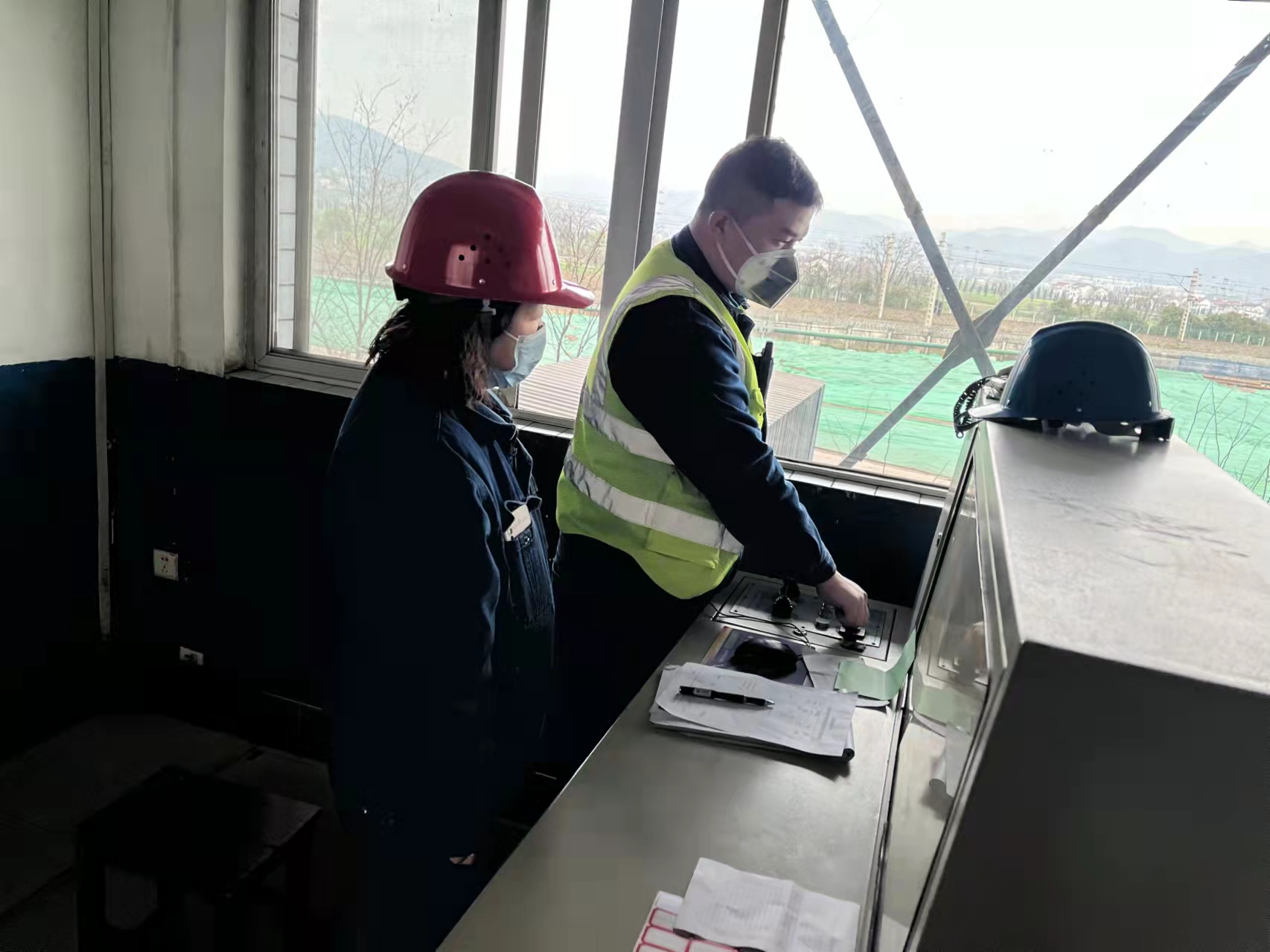 “严”字当头把好“廉”关