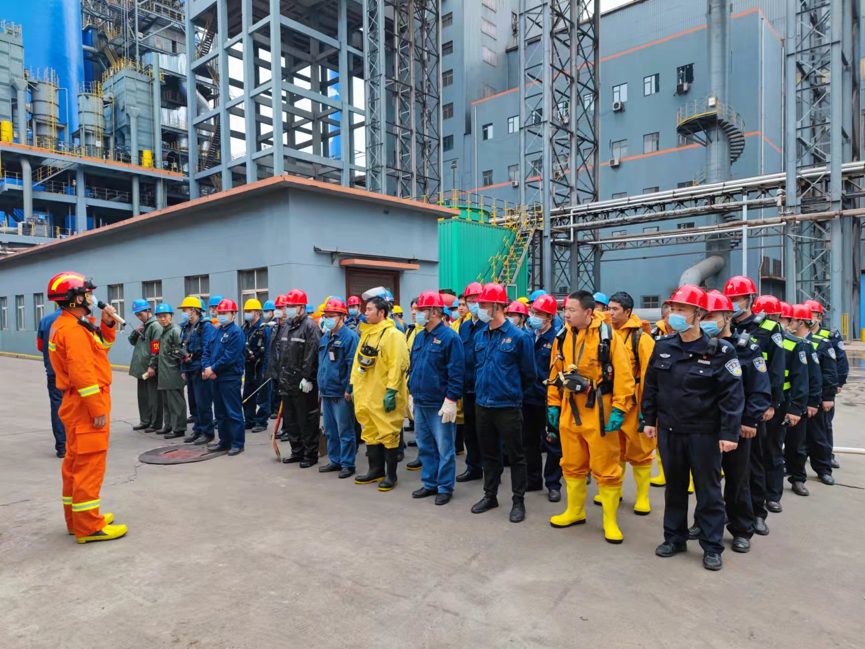 以练促战——汉钢公司开展2022年危化品事故应急演练