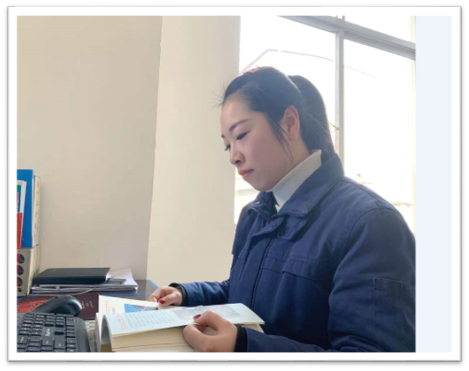 勤奋努力笔生花 巾帼逐梦绽芳华——记陕钢集团2020-2021年度“书香明星”张敏