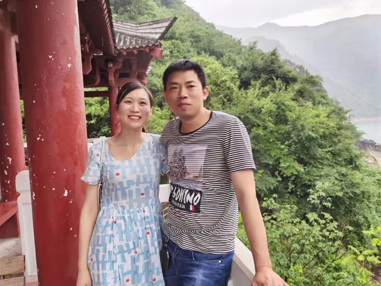 以“爱”为港 不负韶华 以“爱”为港 不负韶华