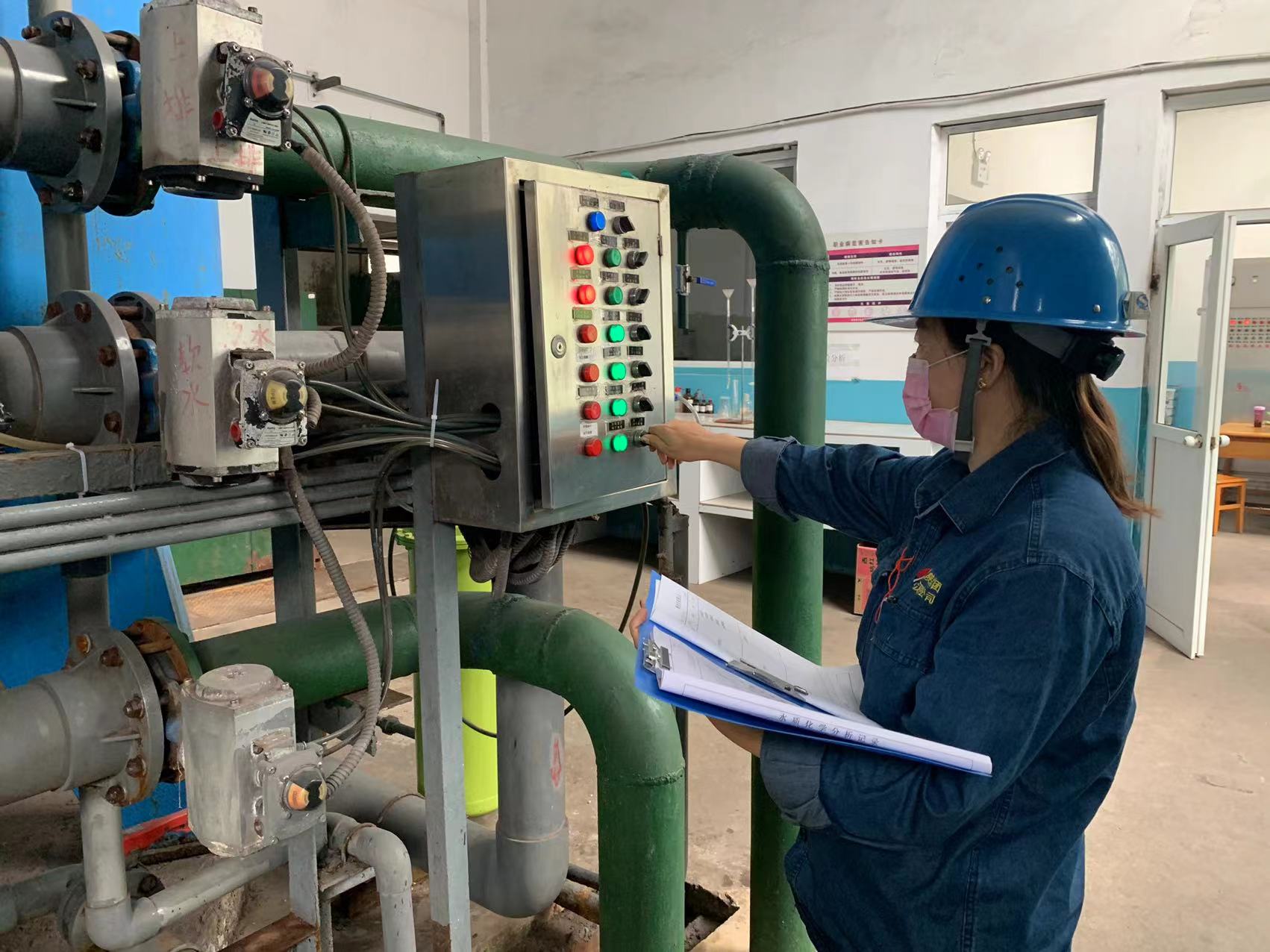 最美不过巾帼色 不让须眉扬风采 最美不过巾帼色 不让须眉扬风采